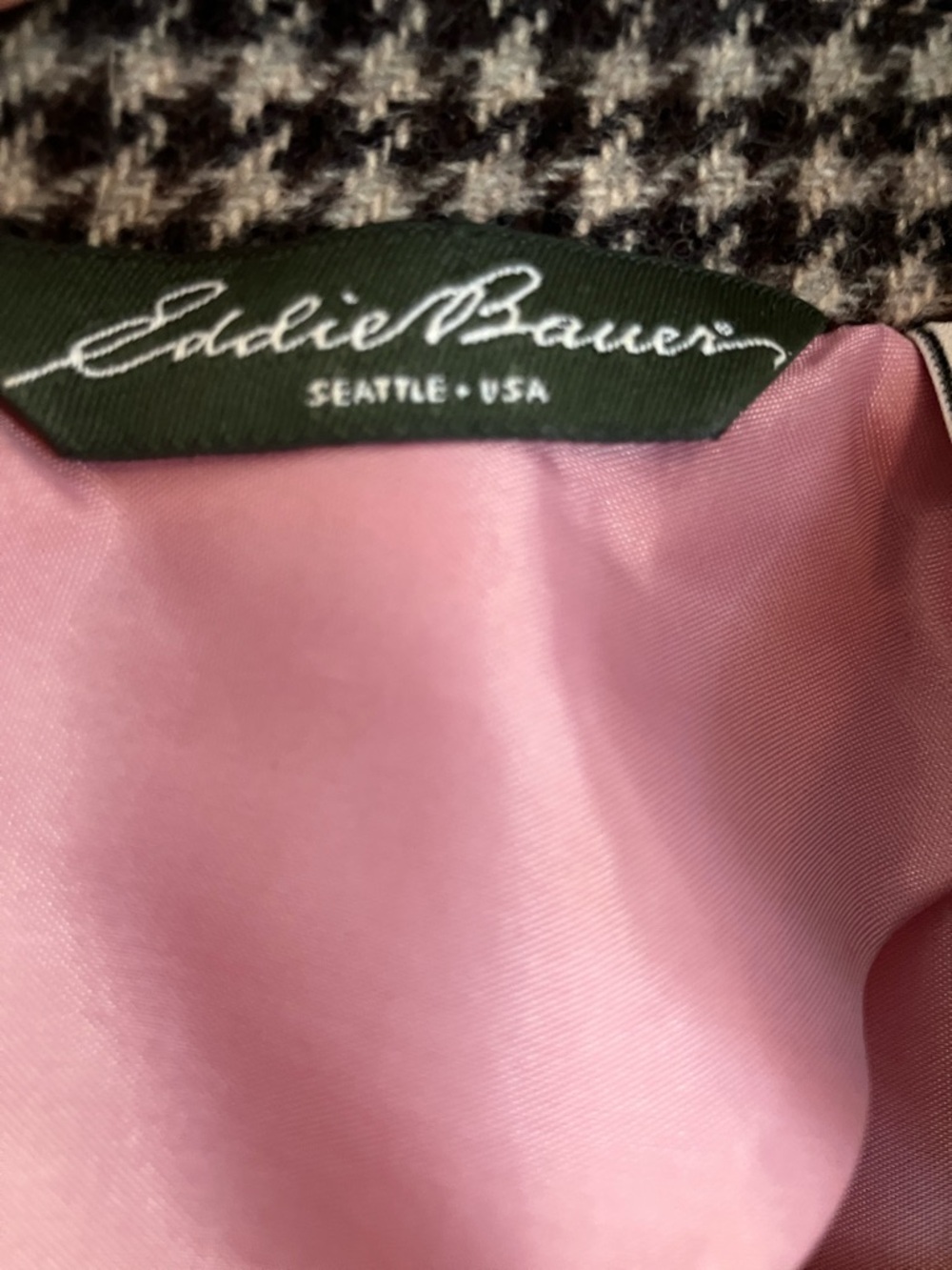 Eddie Bauer Wool Black & Cream Houndstooth Blazer with Pink Lining - Picture 2 of 7